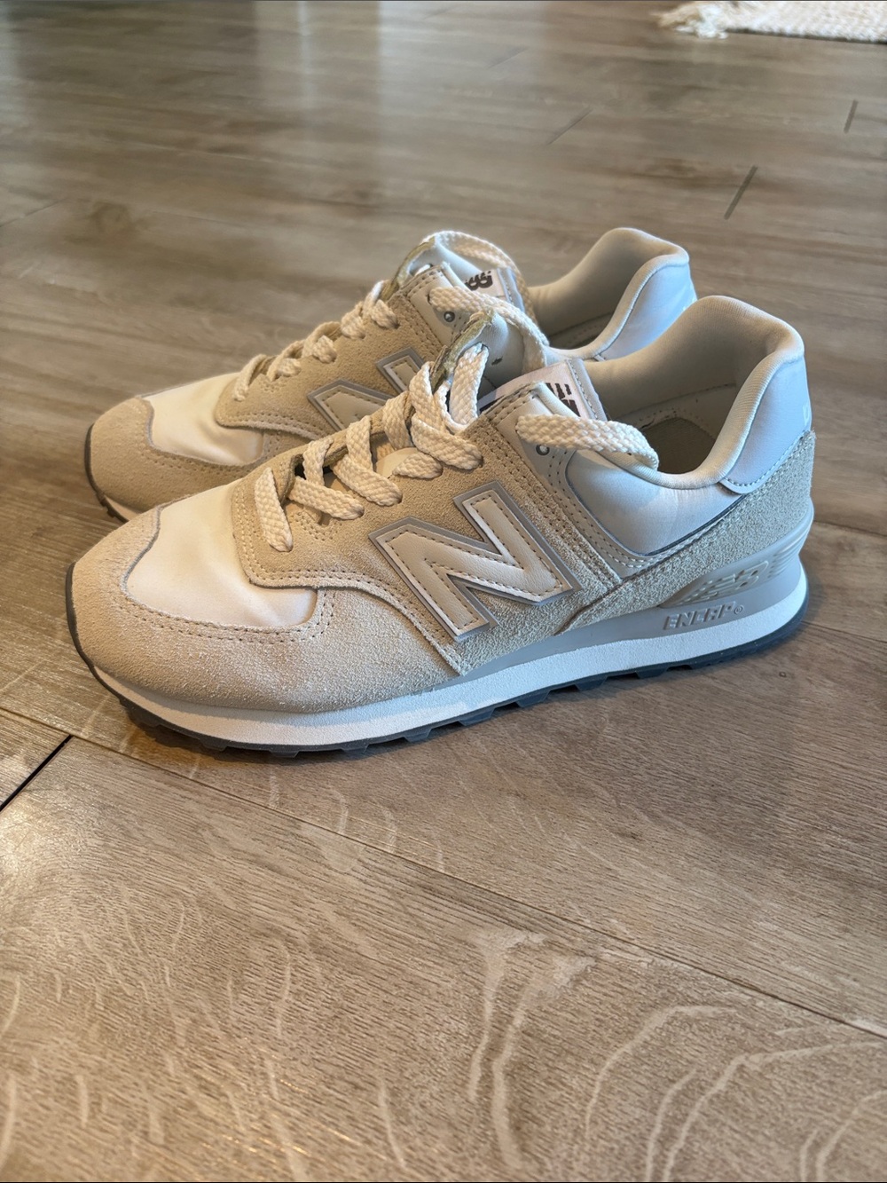 New Balance Cream/Tan 574 Sneakers Size 7 Women’s